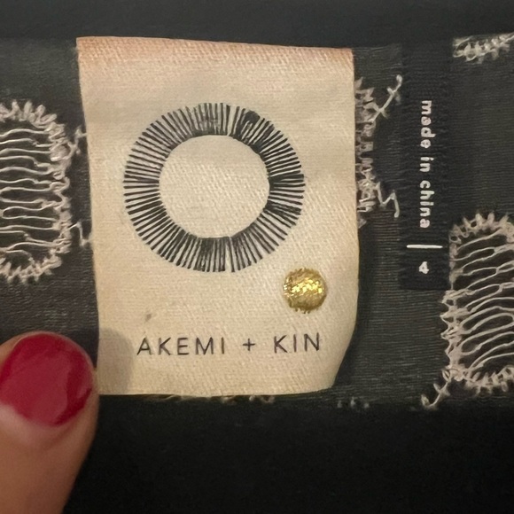 Anthropologie Akemi + Kin Brooke Embroidered Eyelet Swing Dress size 4 (N118) - Picture 4 of 9